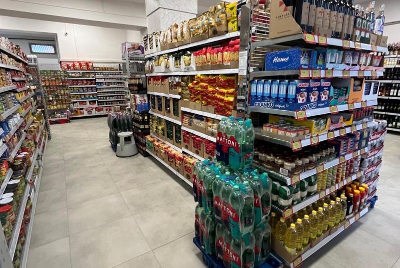 Novinky / Kompletne zrekonštruované potraviny CBA Komfos - foto