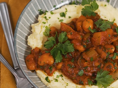 Fazuľovo-tekvicové ragú so zemiakovým pyré 