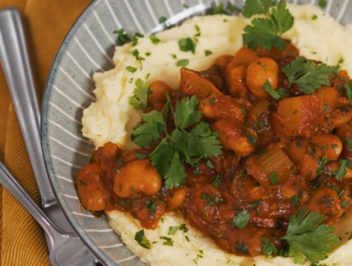 Fazuľovo-tekvicové ragú so zemiakovým pyré 